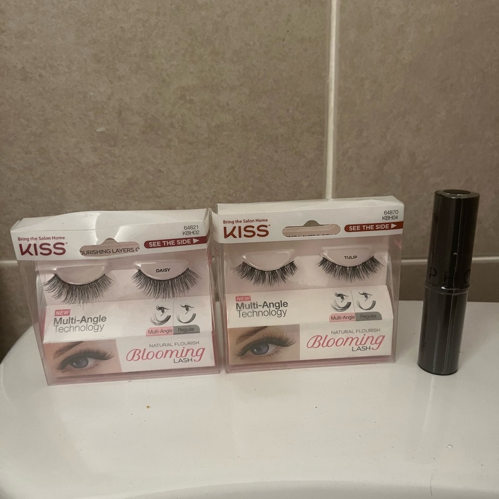 Sephora and kiss eyelash makeup set.